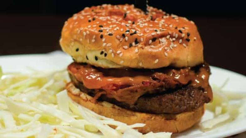 Order Pulled Pork Burger food online from Dallas BBQ store, Jamaica on bringmethat.com
