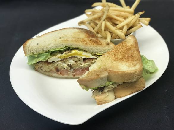 Order Crabcake B.L.T. food online from blu on the Avenue store, Winter Park on bringmethat.com