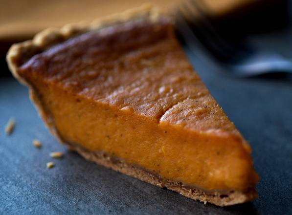 Order Sweet Potato Pie food online from BJs Market & Bakery store, Chicago on bringmethat.com