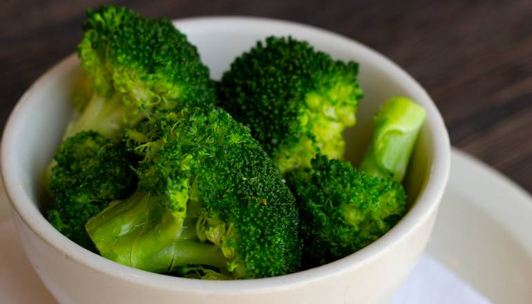 Order Steamed Broccoli  food online from Metro Diner store, Birmingham on bringmethat.com