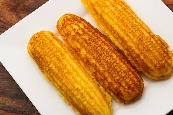 Order Cornbread food online from Piccadilly Cafeteria store, Memphis on bringmethat.com