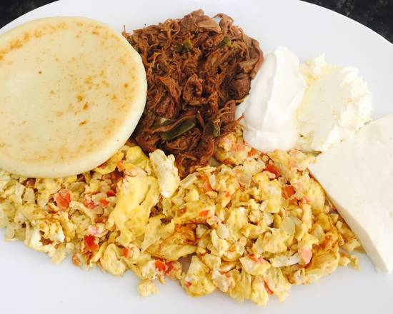 Order Desayuno Arepa One food online from Arepa One store, Hialeah on bringmethat.com