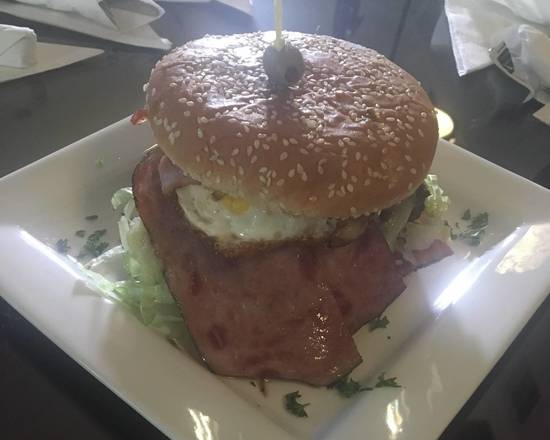 Order Serpa Hamburger food online from El Bohio store, Lantana on bringmethat.com
