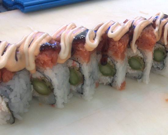Order Yamaki Rolls food online from Shiro Sushi Teriyaki store, Portland on bringmethat.com