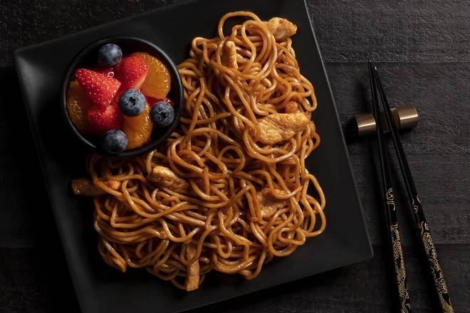 Order Kids Lo Mein food online from P.F. Chang's store, Baton Rouge on bringmethat.com