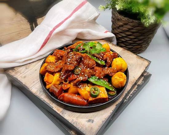 Order 提督香锅黄牛肉 TIDU sliced yellow beef pot ️️樂 food online from Fashion Wok store, Sunnyvale on bringmethat.com