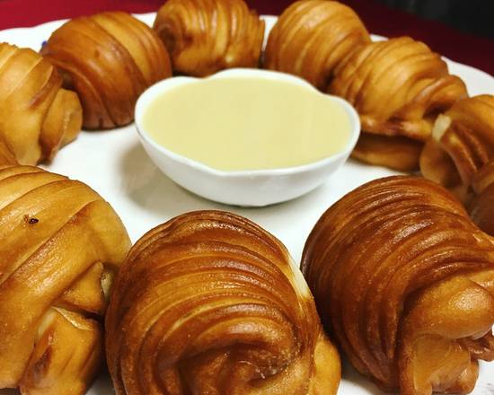 Order Deep Fried Buns food online from Mulan Asian Bistro store, Memphis on bringmethat.com