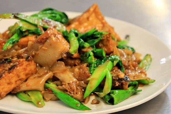 Order Pad See Iew food online from Ka Pow Thai On Wheel store, Seattle on bringmethat.com