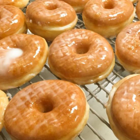 Order 18 Donuts (All Raised Donuts)  food online from Jannys store, Irvine on bringmethat.com