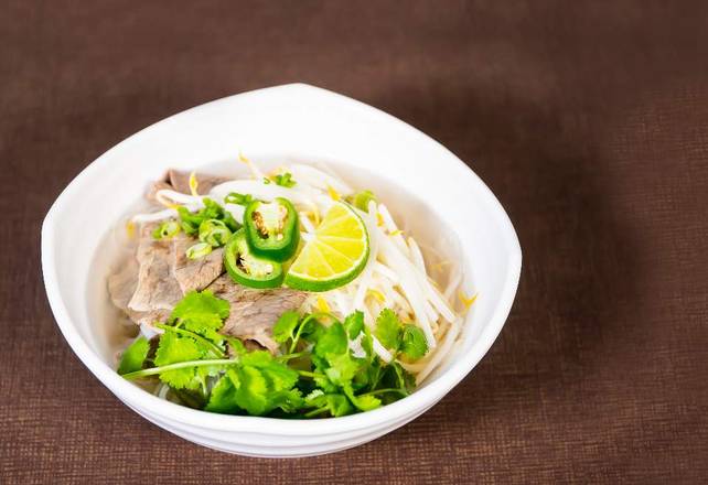 Order Brisket Pho (양지 쌀국수) food online from Pho32 Shabu Shabu store, Palisades Park on bringmethat.com