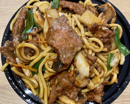 Order Beef Lo Mein food online from China Cafe store, Charlotte on bringmethat.com
