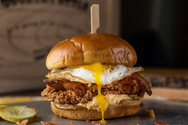 Order Southern Fried Chicken Sandwich food online from Sweet Lou store, Skokie on bringmethat.com