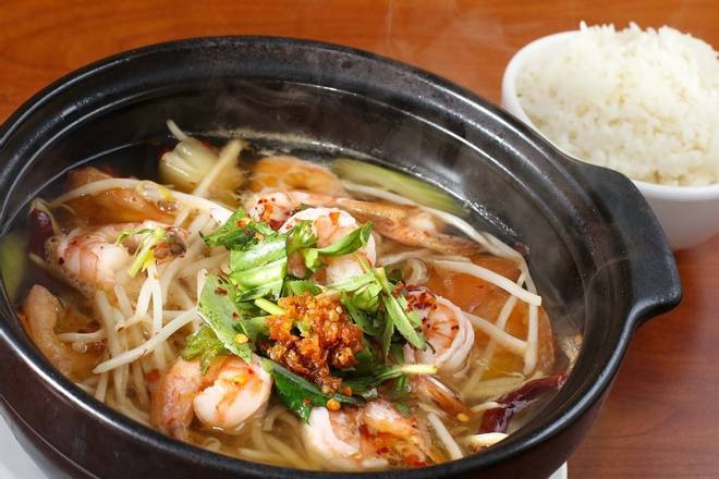 Order Vietnamese Hot & Sour Soup food online from Sunflower Garden Restaurant store, San Francisco on bringmethat.com