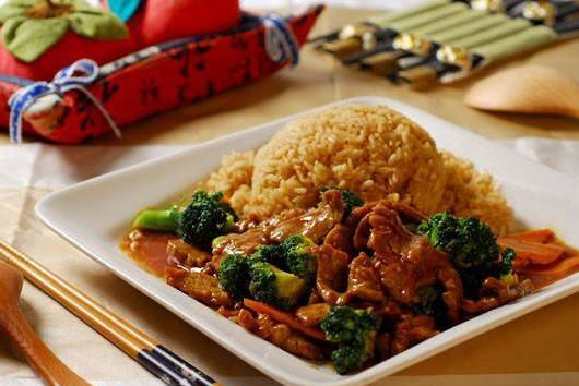Order Beef & Broccoli w/Fried Rice food online from Oriental House store, Greenville on bringmethat.com