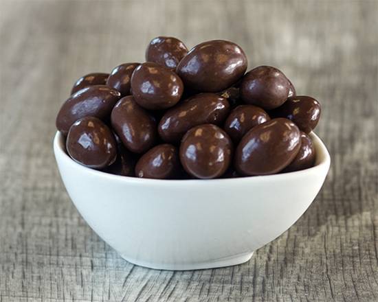 Order Dark Chocolate Almonds food online from Giardino Gourmet Salads store, Sunrise on bringmethat.com
