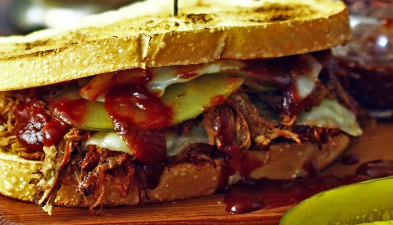 Order Memphis BBQ Pork food online from Robeks Fresh Juices & Smoothies store, Fullerton on bringmethat.com