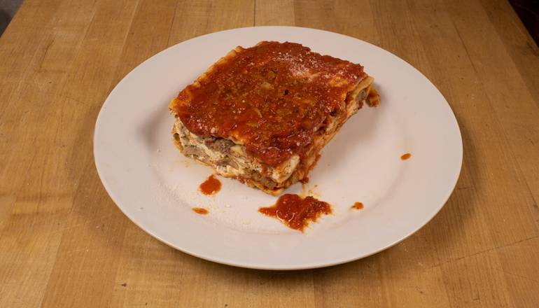 Order 4-Cheese Lasagna Dinner with Meat Sauce food online from Amato's store, Portland on bringmethat.com