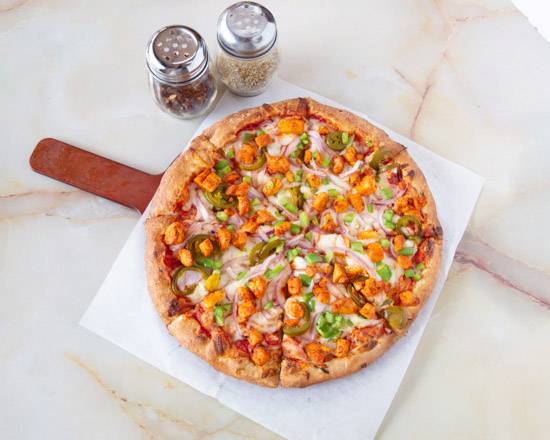 Order Chicken Tandoori Pizza large food online from Kenner's Pizza store, Kenner on bringmethat.com