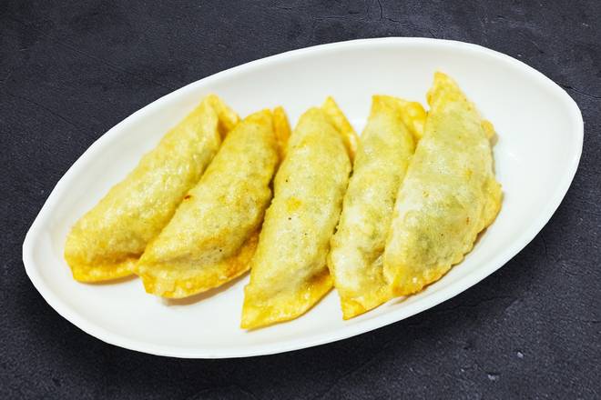 Order Pork Dumplings food online from Bowl-In-One Korean store, Philadelphia on bringmethat.com