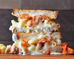 American Grilled Cheese Company (2 McBride & Son Center Dr., Chesterfield, MO, 63005)