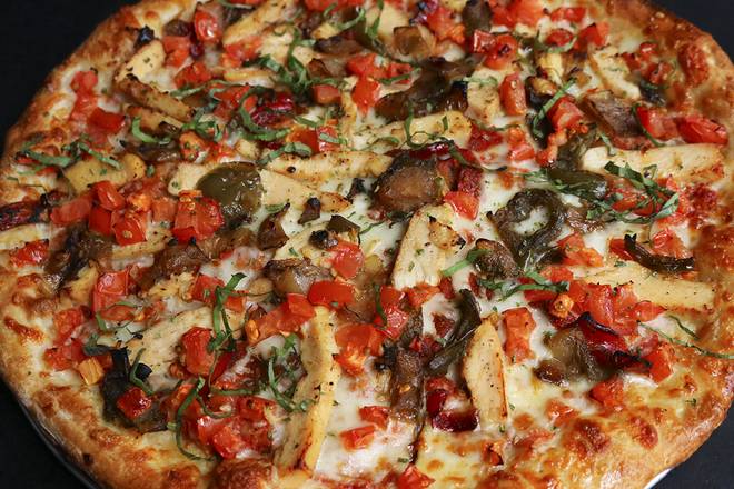 Order Fire Roasted Chicken Pizza food online from Boombozz Taphouse store, Louisville on bringmethat.com