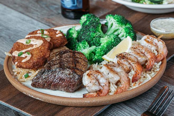 Order 8 oz. Filet Mignon Surf & Turf Trio food online from Logan's Roadhouse store, McAllen on bringmethat.com