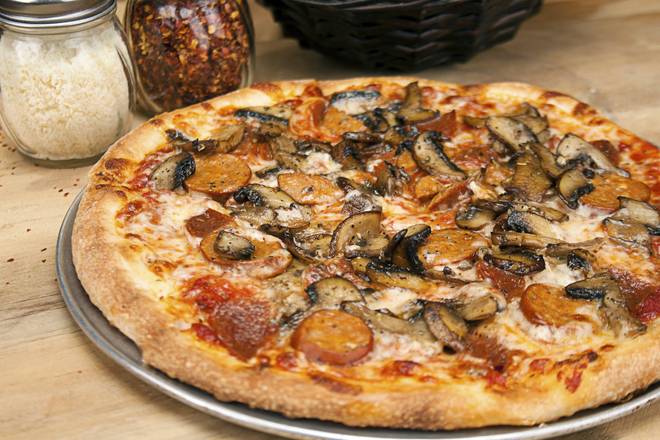 Order 10" Small Milano Pizza food online from Eddie's Italian Eatery store, Claremont on bringmethat.com