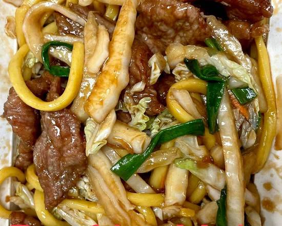 Order Large Beef Lo Mein food online from China River store, The Village on bringmethat.com