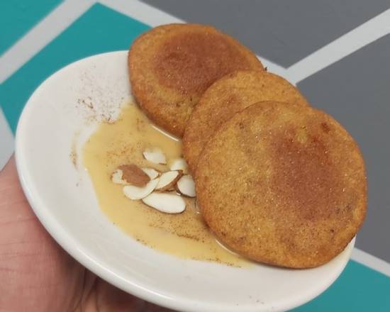 Order Reinita's Arepas Dulces food online from Plaza Venezuela store, Miami on bringmethat.com