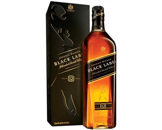 Order Johnnie Walker Black Label, 750mL whiskey (40.0% ABV) food online from Woodbury Wine & Spirits store, ORLANDO on bringmethat.com