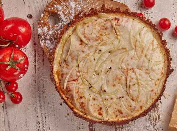 Order Pizza de Cebolla food online from Pa` Comer Cuban Pizza store, Hialeah on bringmethat.com