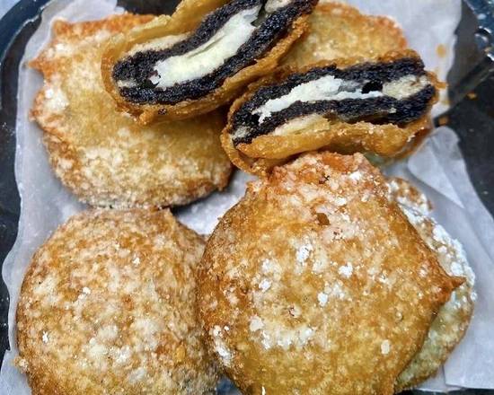 Order Deep Fried Oreos food online from Coney Island House Of Wings store, New York on bringmethat.com