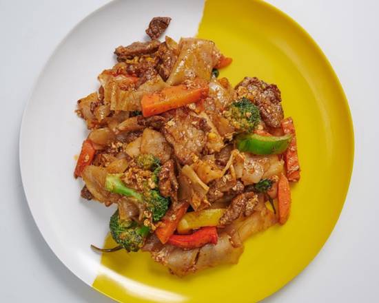 Order Drunken Noodle food online from Thai 72 store, New York on bringmethat.com