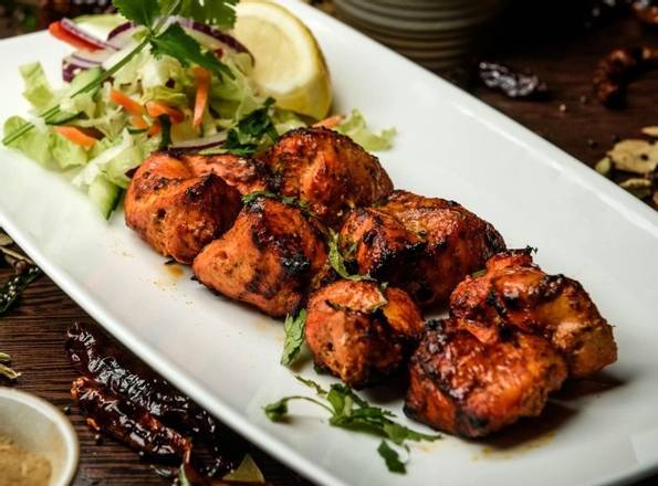 Order Murgh Tikka (Dry) food online from Desi Chops store, Chicago on bringmethat.com