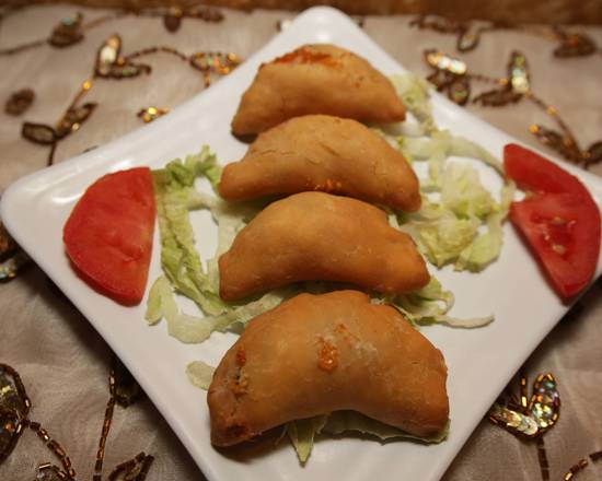 Order Sambusek (4 pcs) food online from Cafe Layal store, HOUSTON on bringmethat.com
