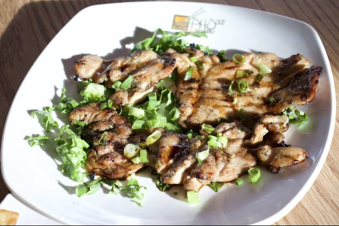 Order Grilled Chicken (1 pc) (닭고기 석쇠구이) food online from Pho32 Shabu Shabu store, Palisades Park on bringmethat.com