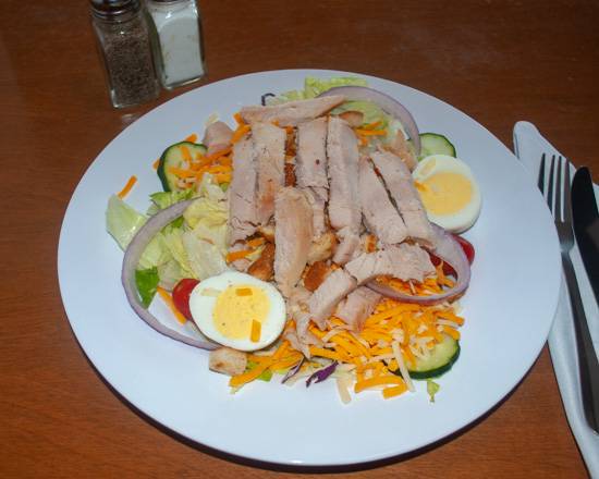 Order Woody's Famous Barbecue Salad food online from Woody Bar-B-Q store, Cocoa on bringmethat.com