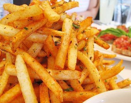 Order Seasoned Fries food online from Yumze Food store, Far Rockaway on bringmethat.com