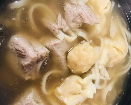Order Pork Rib Wonton Noodle Soup food online from Auntie Lee store, CHAMPAIGN on bringmethat.com