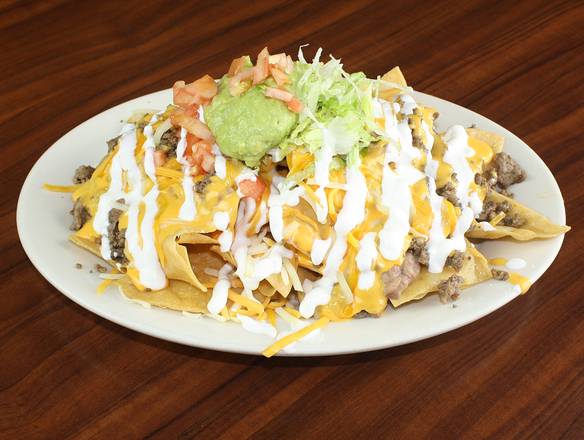 Order Deluxe Nachos food online from Garduńos store, El Monte on bringmethat.com