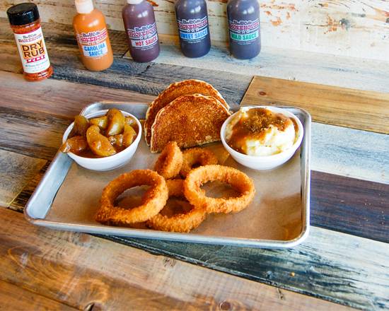 Order Veggie Plate food online from Bar-b-Cutie store, Nashville on bringmethat.com