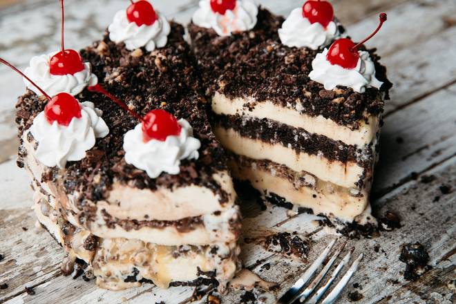 Order CAPTAIN JACK'S WHOLE CAKE food online from Miller Ale House Port St. Lucie store, Port St Lucie on bringmethat.com