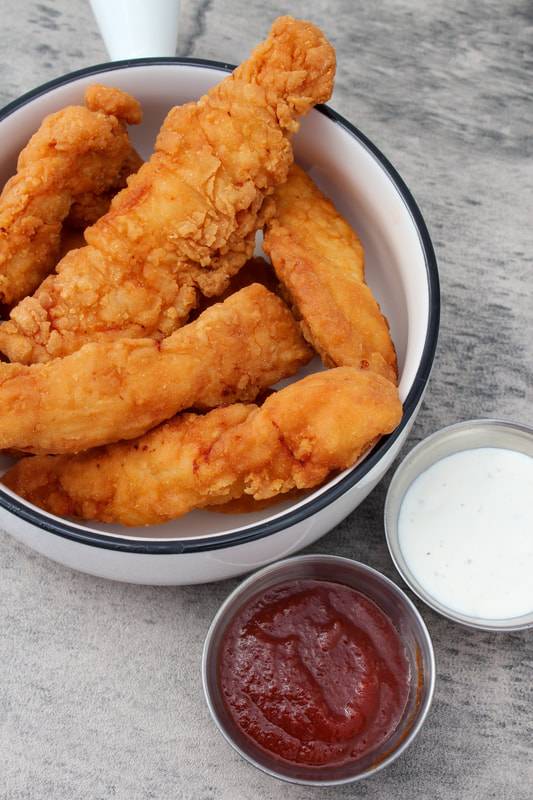 Order Chicken Strips (5 pcs) food online from Noahs Pizza store, Sacramento on bringmethat.com