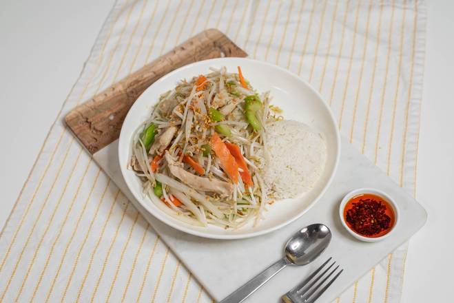 Order Bean Sprout Chicken food online from Louie's Chinese Cuisine store, Wilmington on bringmethat.com