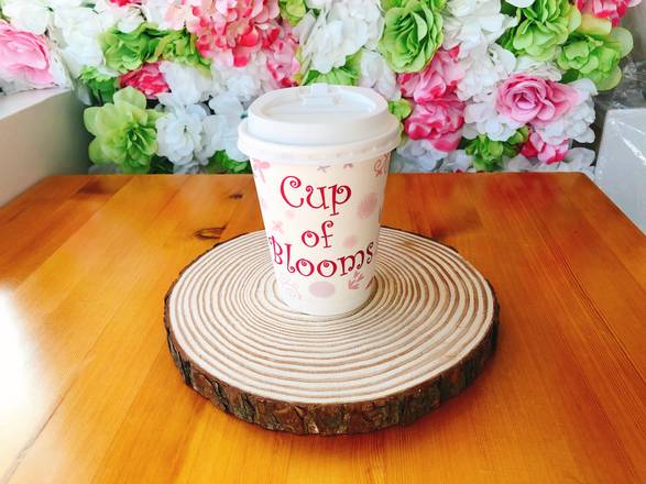 Order ESP. Turmeric Spice Chai Latte  food online from Cup Of Blooms store, San Mateo on bringmethat.com