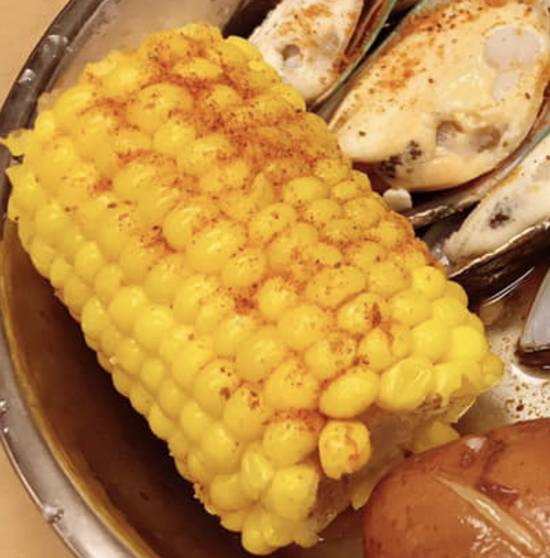 Order Corn on the Cob (3 pcs) food online from Cajun Crab Hut store, Saint Augustine on bringmethat.com