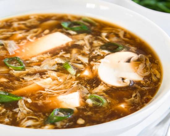 Order Hot and Sour Soup 酸辣汤 food online from Yummy Yummy Chinese Restaurant store, New Orleans on bringmethat.com