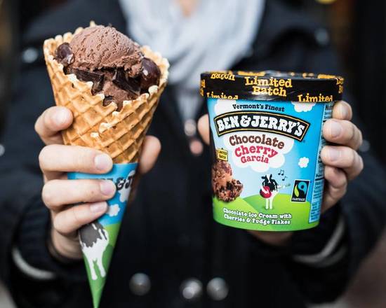 Two Pints & Four Waffle Cones 👌Most Popular👌