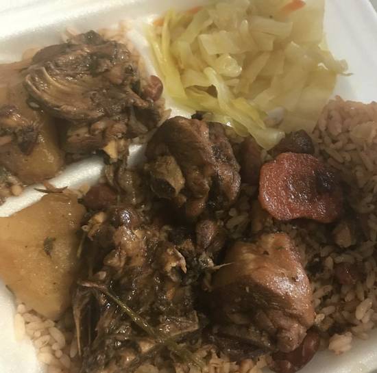 Order Brown Stew Chicken food online from Royale Cafe store, Jacksonville on bringmethat.com