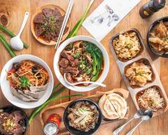 Mama's Noodle House